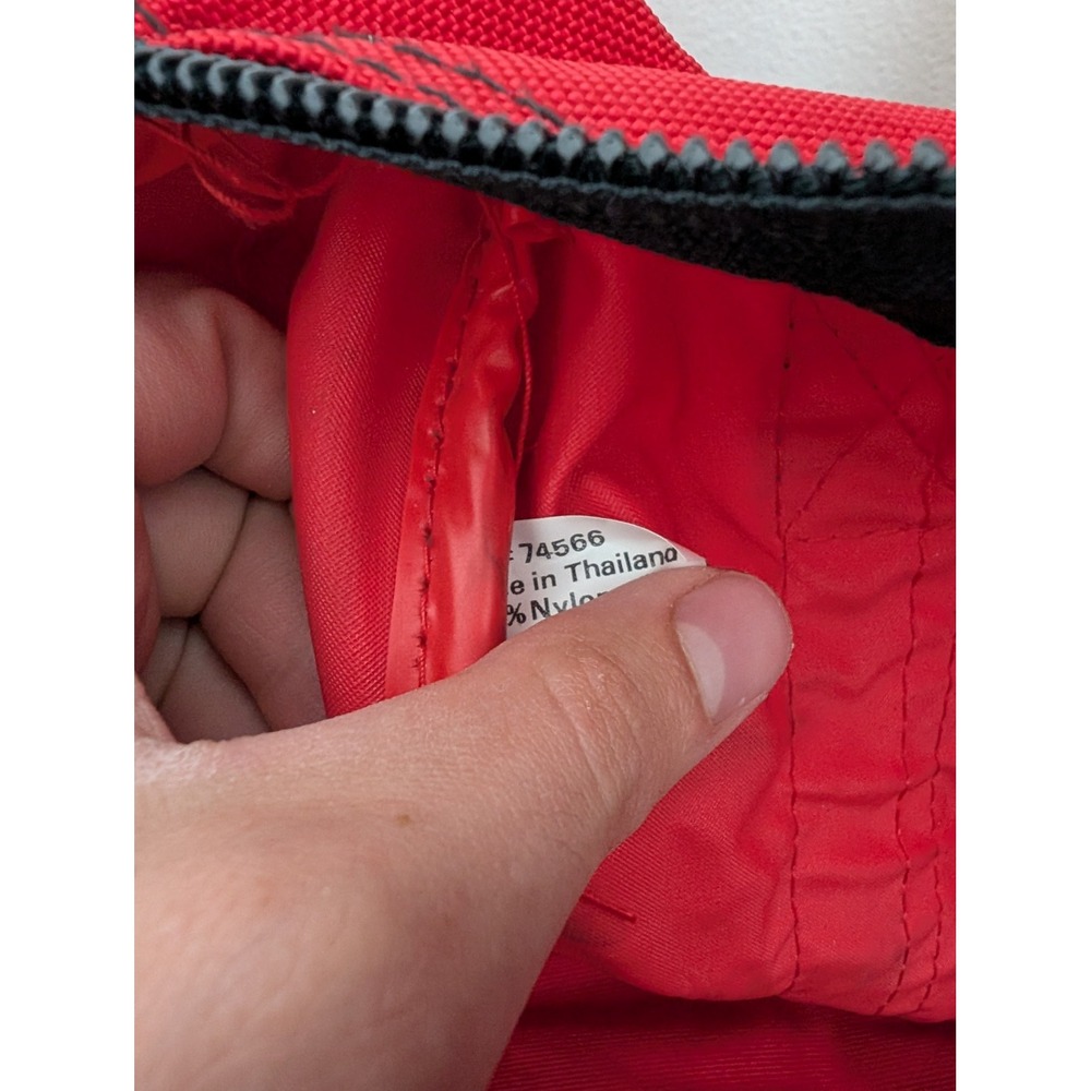 Vintage Marlboro Adventure Team Duffel Bag Red 90s Travel Gym Bag Large Logo - Picture 16 of 16